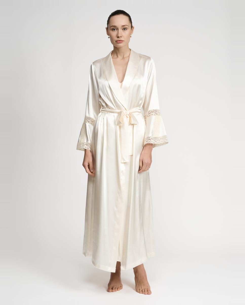 Imagem 0 de Robe Comprido com Renda nas Mangas e em Cetim