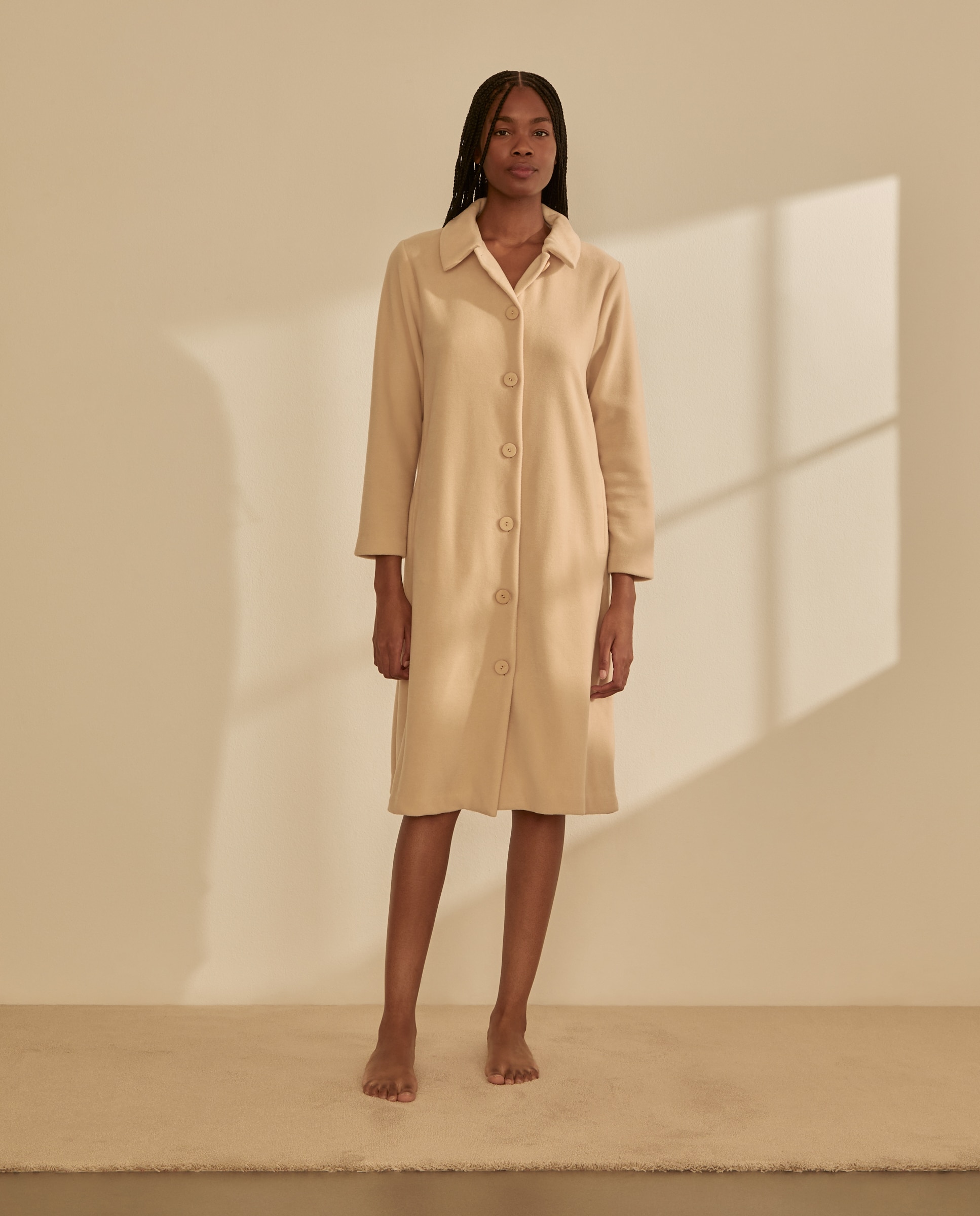 Imagem 0 de Robe curto de senhora