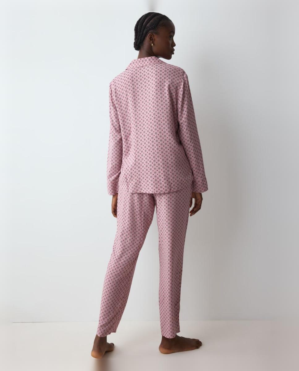 Pijama Completo de Top Abotoado e Calças com Bolsos e Cintura Elástica, Confecionado em Tecido Suave e Transpirável de Viscose Ecovero. Rosa-claro-2