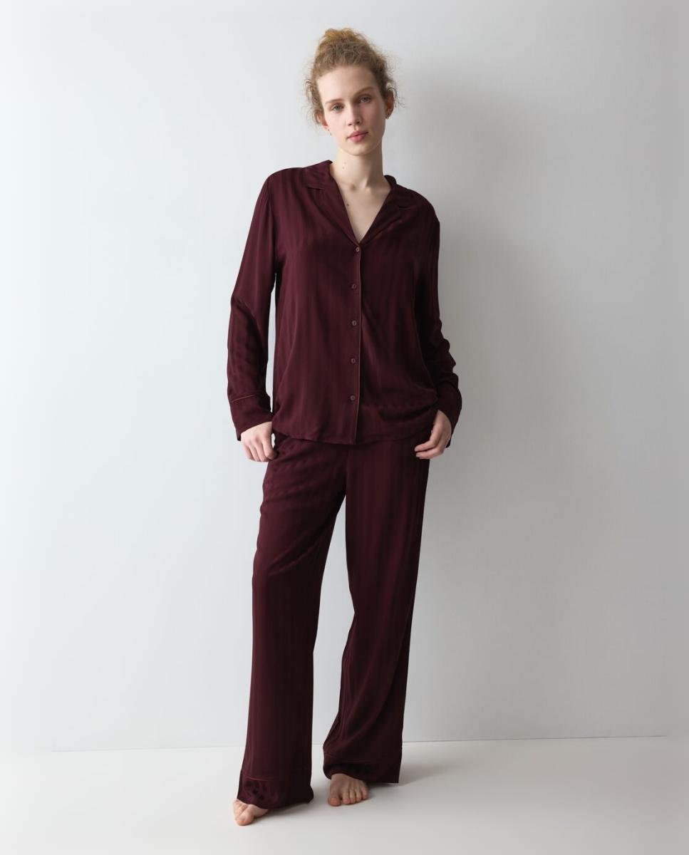 Imagem 0 de Pijama Clássico Estilo Boyfriend Confecionado em Viscose