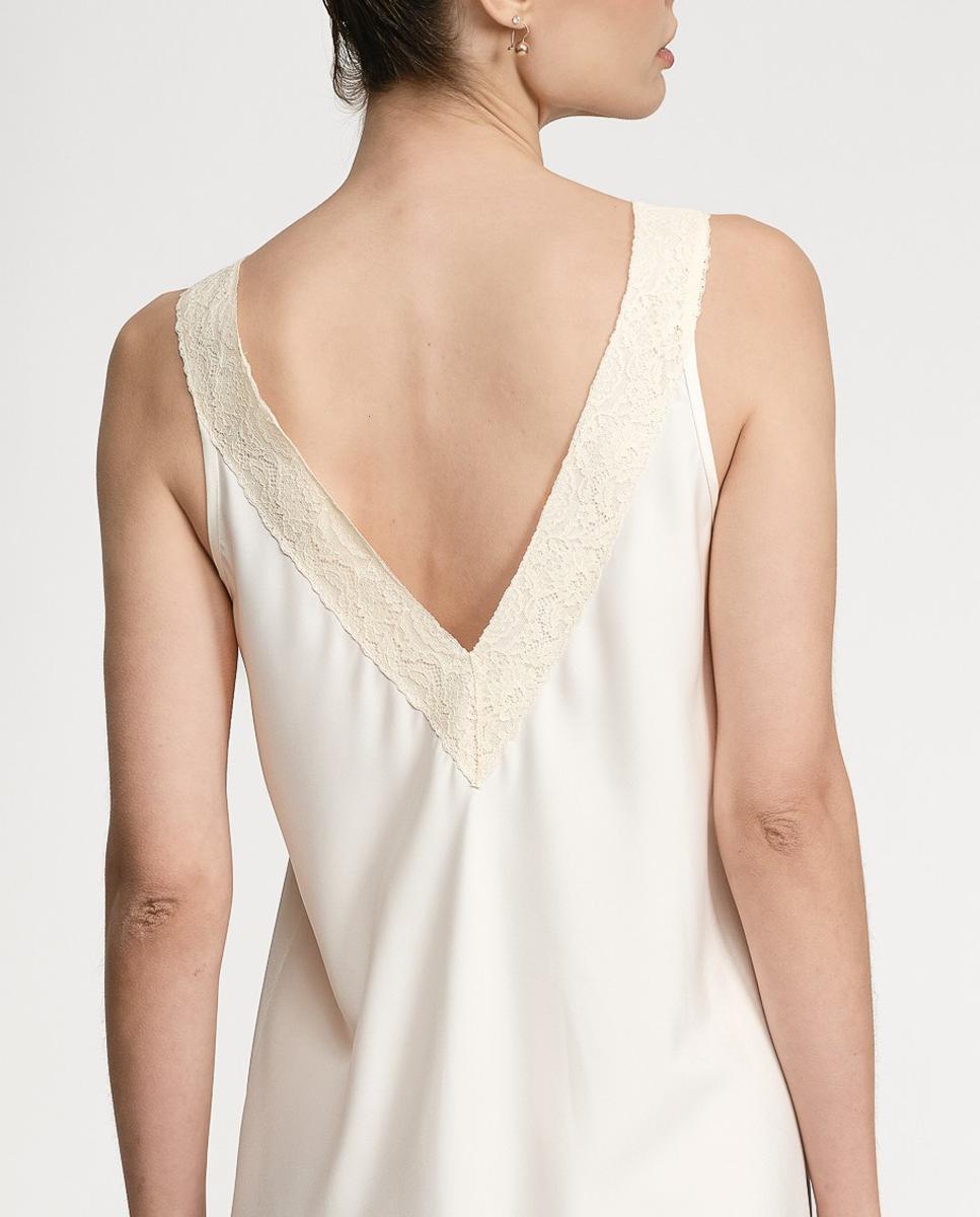 Camisa de Dormir de Cetim com Decote em Bico e Renda Natural-4
