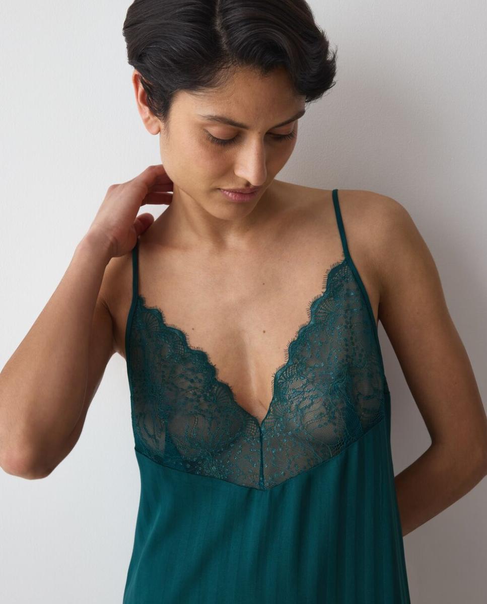 Camisón de tirantes con escote de pico de tejido jacquard. - Triumph - Verde Verde-3