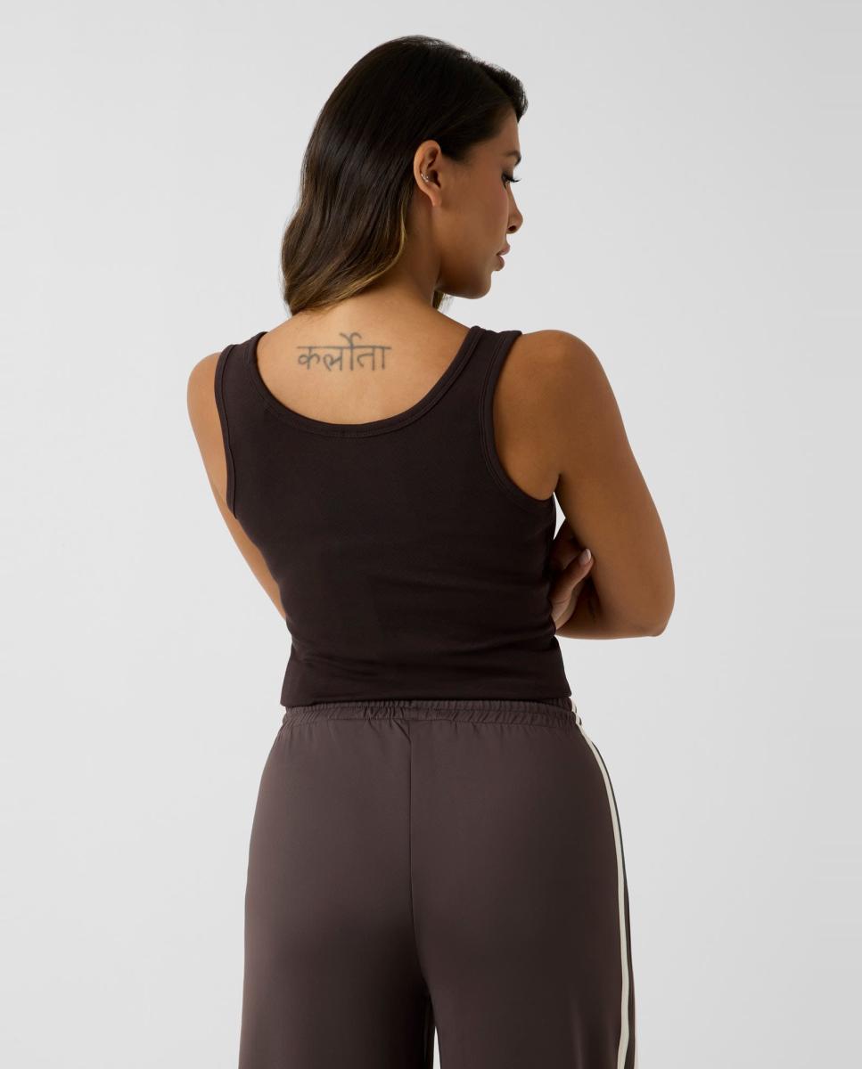 Imagen 4 de Camiseta deportiva lisa sin mangas de mujer - Guess - Marrón Marrón