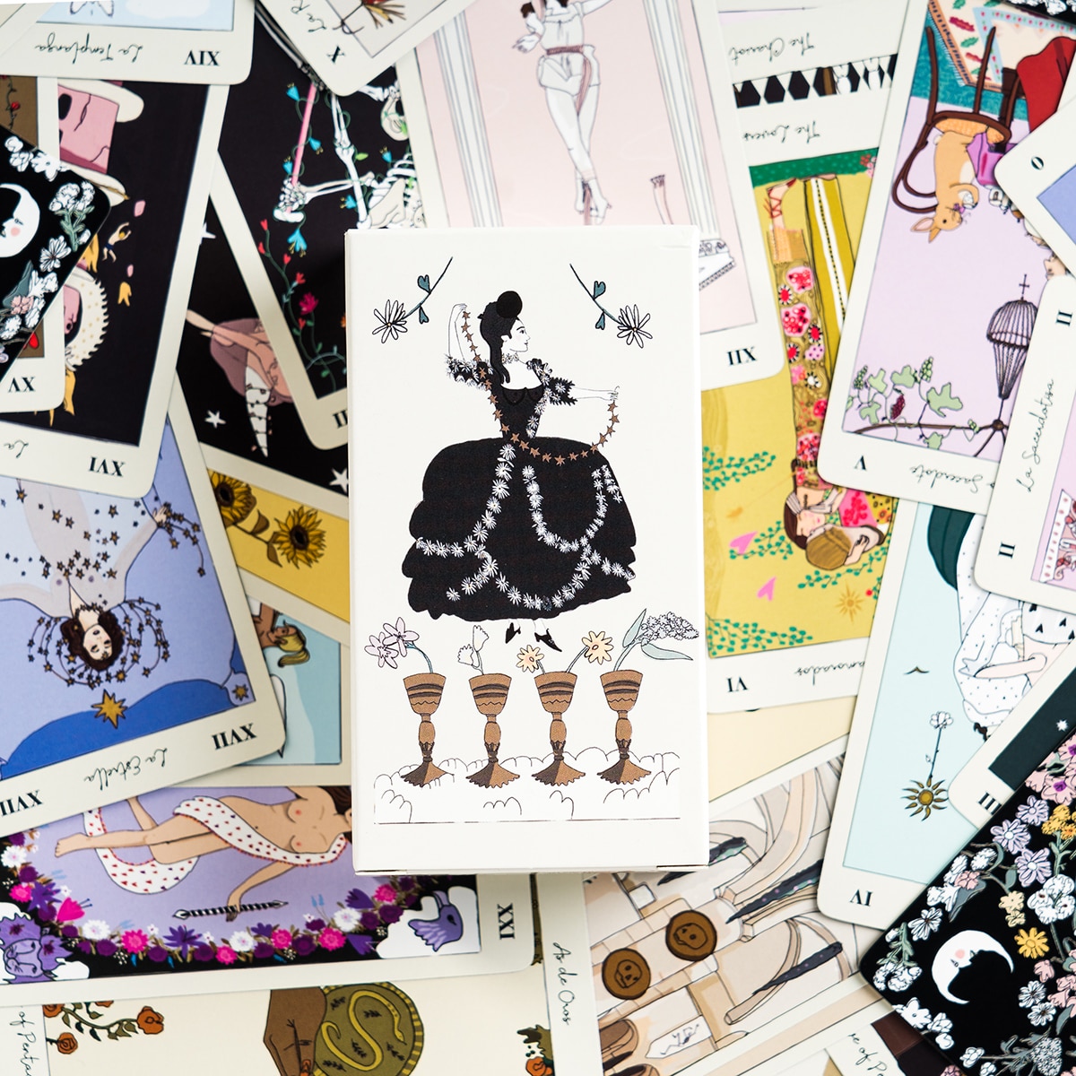 Imagen 3 de Baraja Tarot Fournier Carlotydes