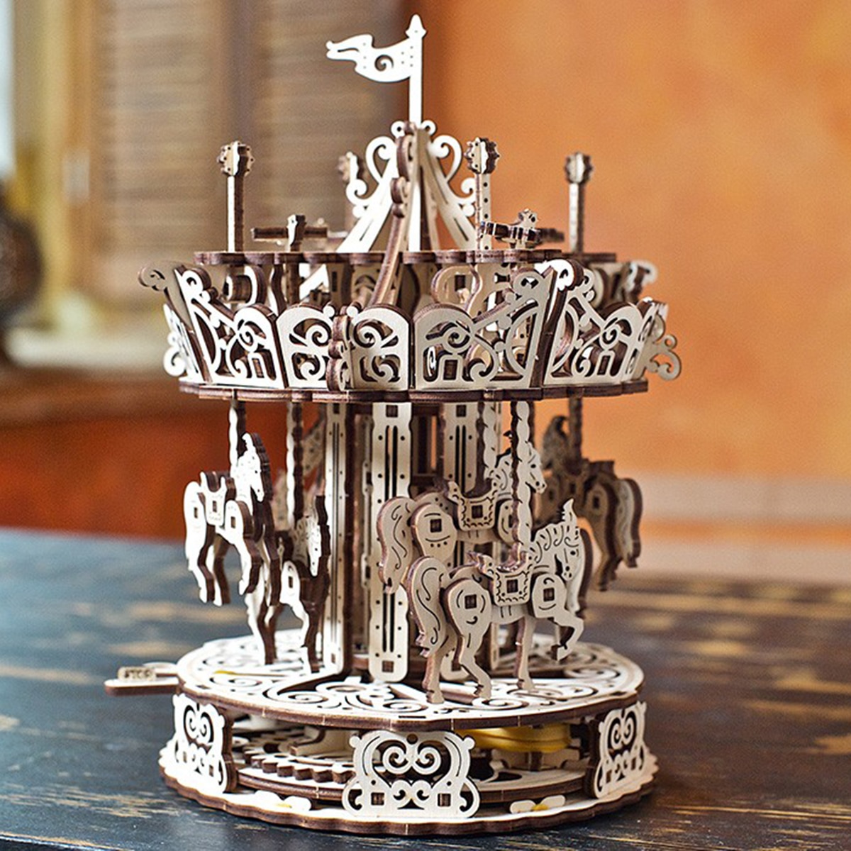 Maquete Carrossel Ugears 4