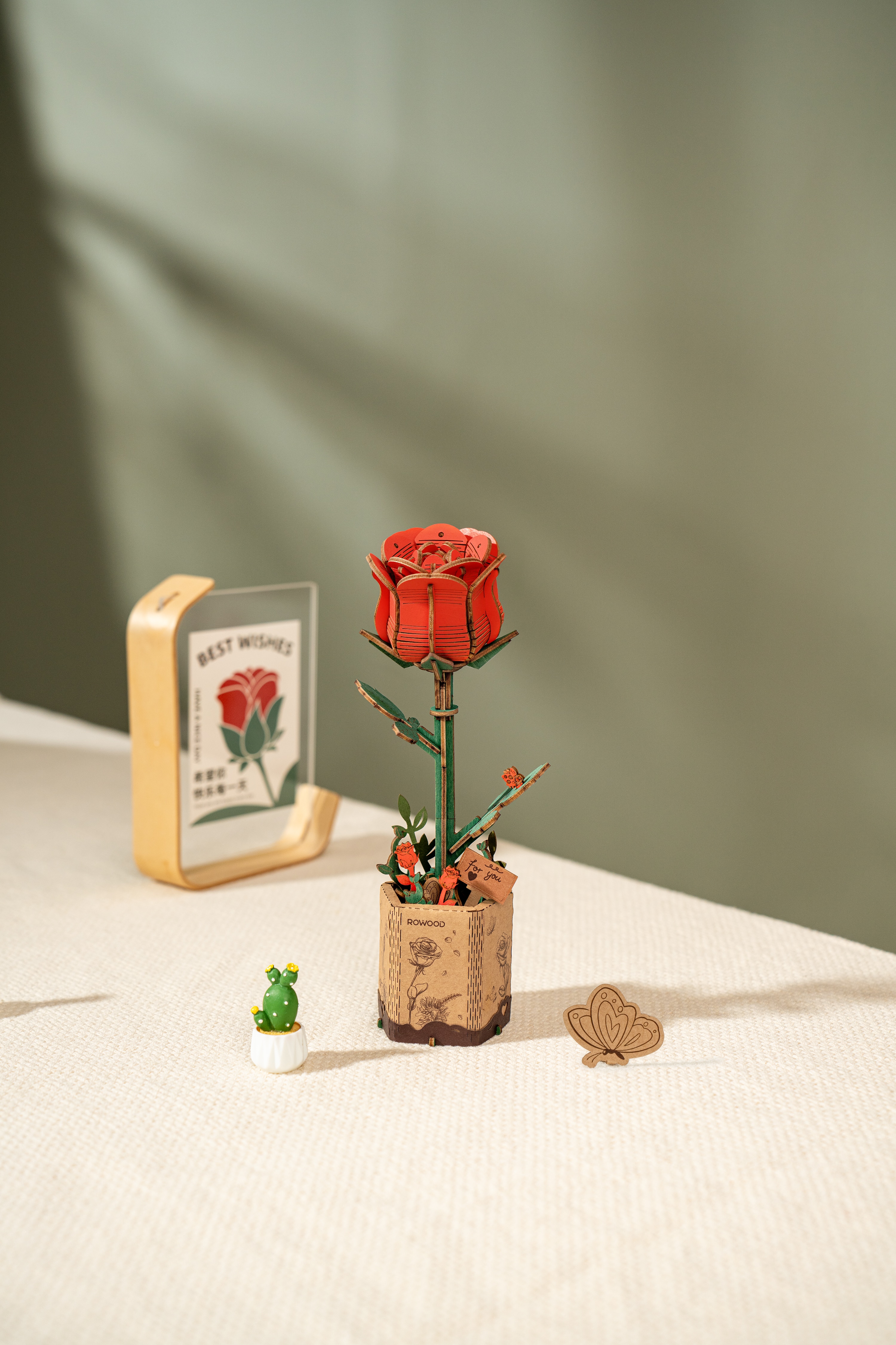 Maquete de Madeira Rosa Vermelha 5