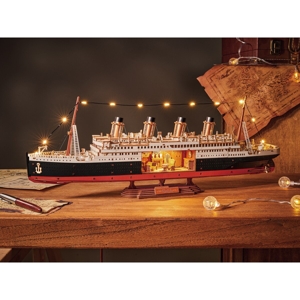 Maquete em Madeira Rokr 1912 Eternal Atlantic Voyager 6