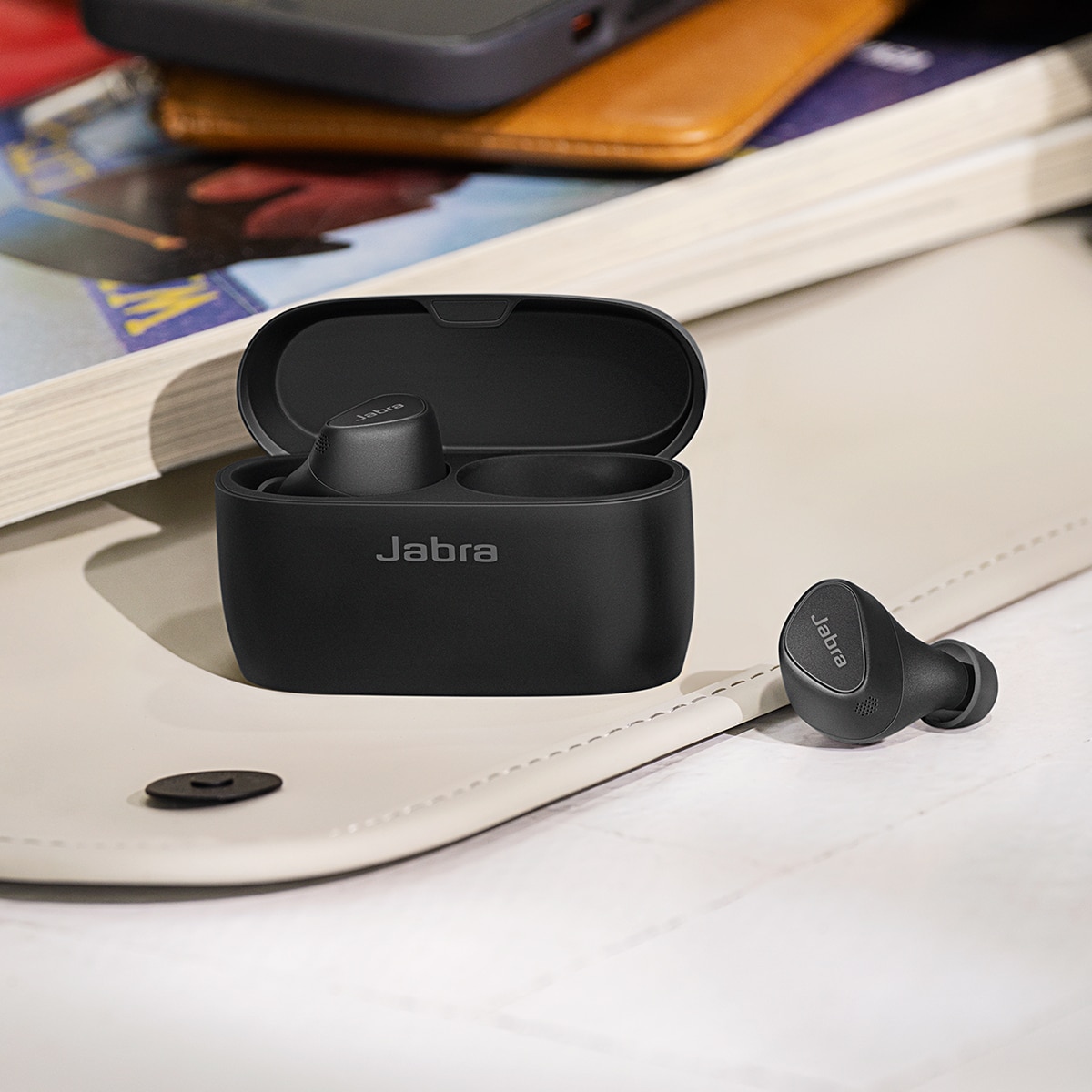 Auriculares de botón Jabra Elite 5 True Wireless con cancelación