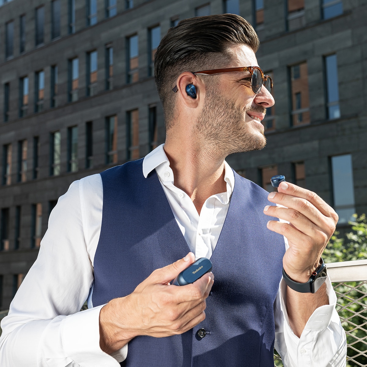 Auriculares True Wireless Technics AZ80 con cancelación de ruido y Bluetooth Multipunto Azul-5