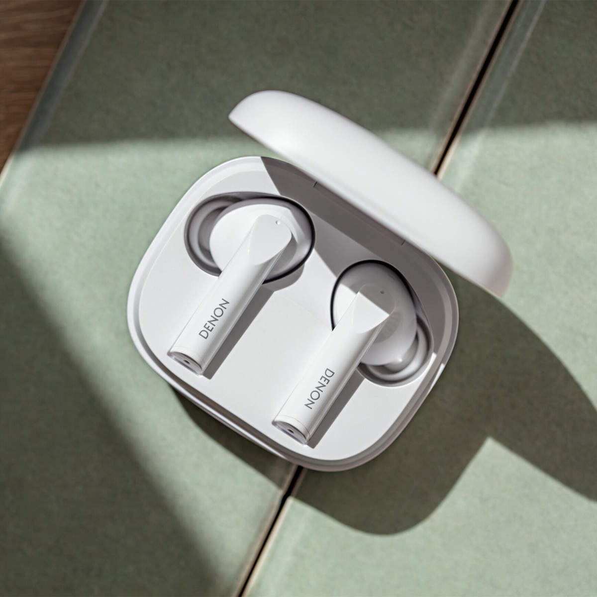 Auriculares True Wireless Denon AH-C840NCW con Cancelación de