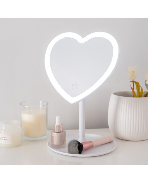 Espelho decorativo em forma de coração com fita LED 3