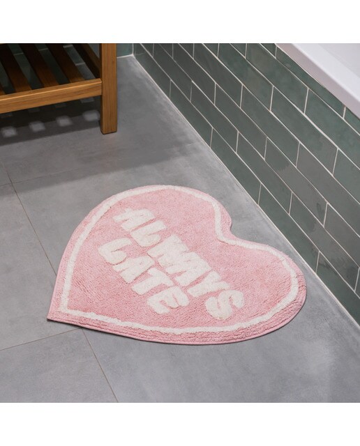 Tapete de banho Flamingueo em forma de coração rosa "Always Late". 2
