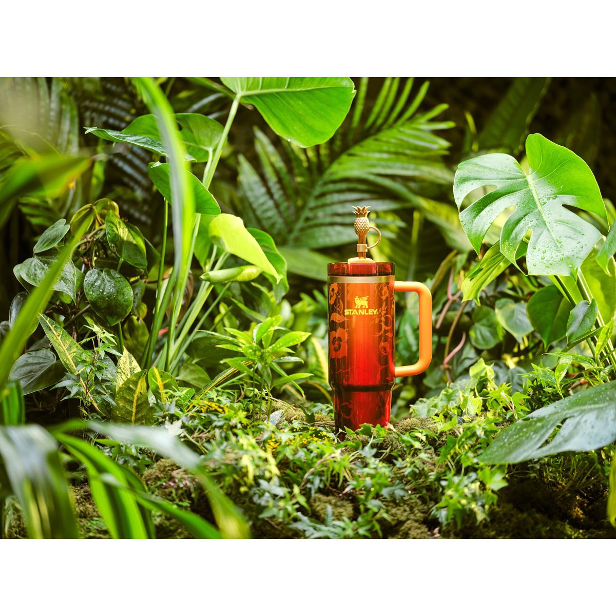 Termo Quencher H2.O Stanley Flowstate 0,89 L  Karol G 11