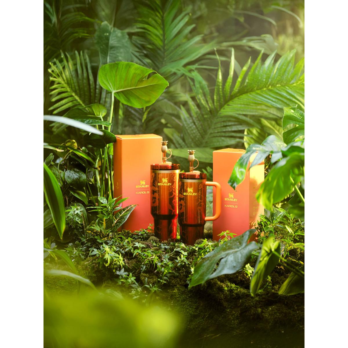 Termo Quencher H2.O Stanley Flowstate 0,89 L  Karol G 14