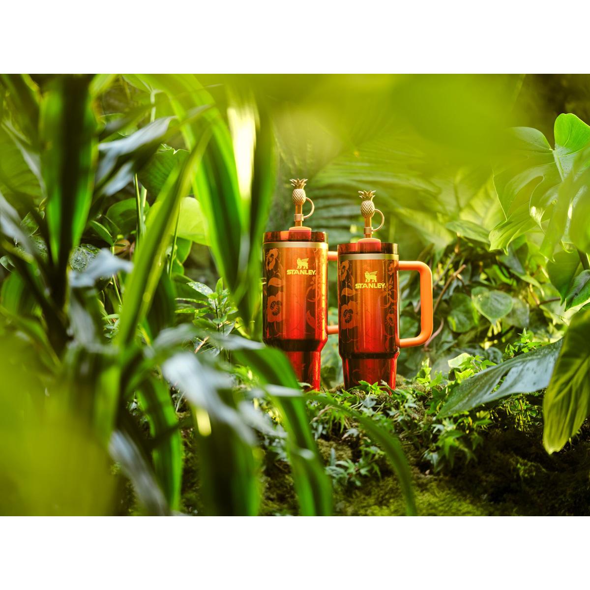 Termo Quencher H2.O Stanley Flowstate 0,89 L  Karol G 15