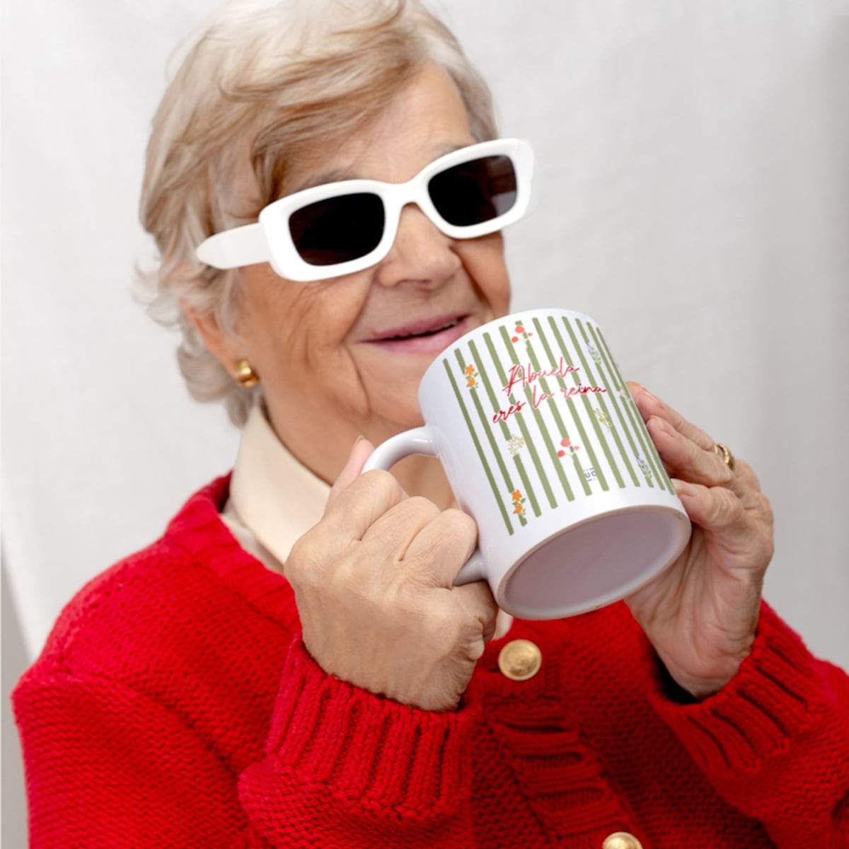 Caneca UO "Yaya eres la reina" 2