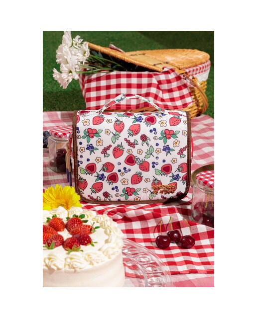 Necessaire colgar Enfermera en apuros Strawberry 2