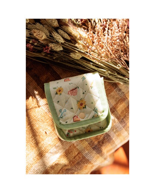 Necessaire compresas y tampones Enfermera en apuros cottage core 2
