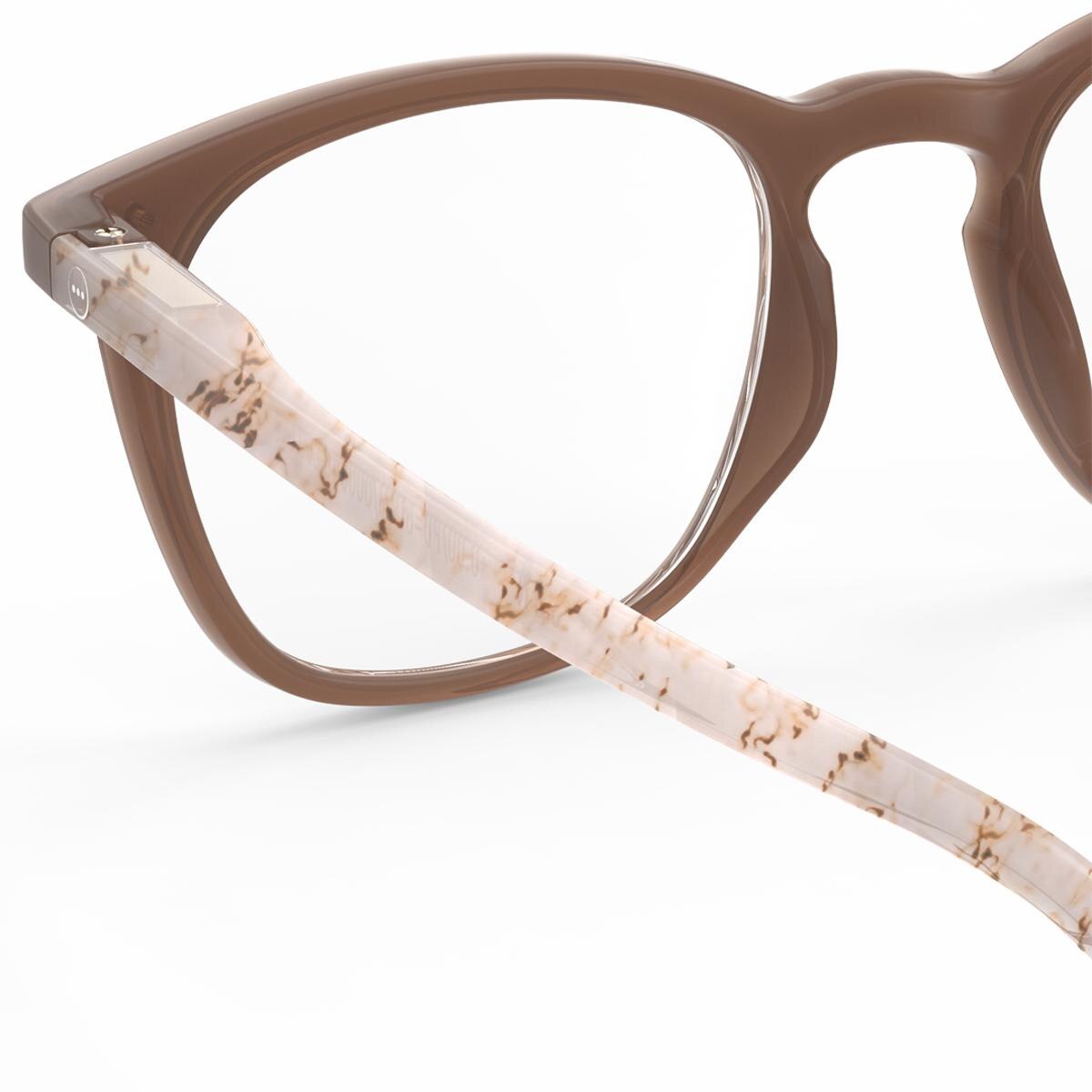 Imagen 4 de Gafas de lectura Izipizi #E forma trapecio mármol light