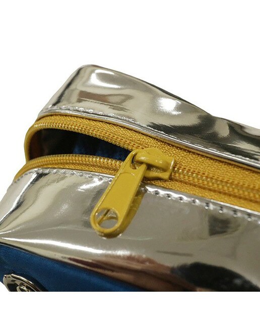 Estuche portatodo divertido YUP! En piel vegana rectangular grande con cremallera y detalles bordados 2
