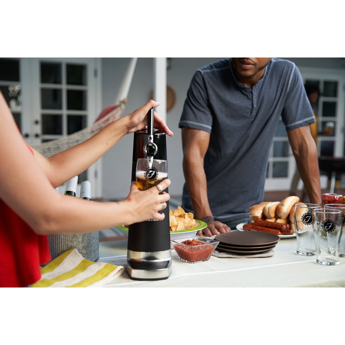 Dispensador portátil de cerveja preto 7