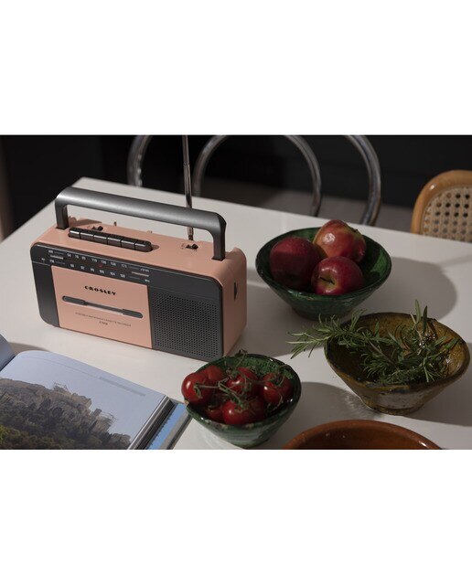Reprodutor de cassetes Crosley com rádio e Bluetooth rosa 6