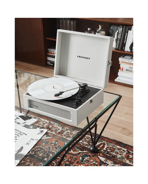 Gira-discos Modern Marketing Concepts INC Bluetooth Crosley Voyager creme 7