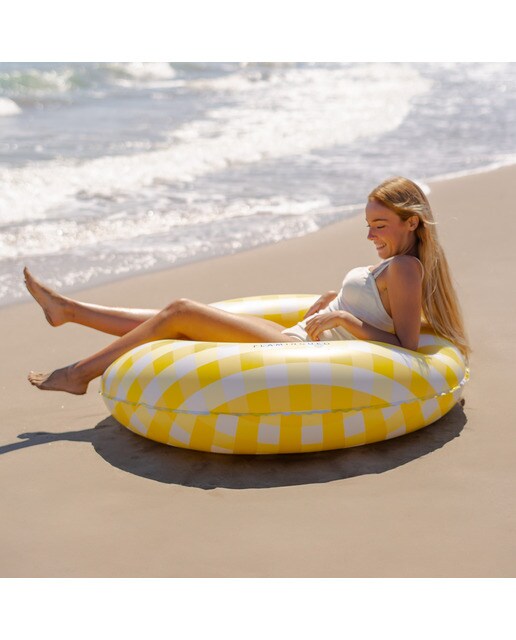Imagen 6 de Flotador redondo hinchable extragrande Flamingueo con estampado vicky amarillo