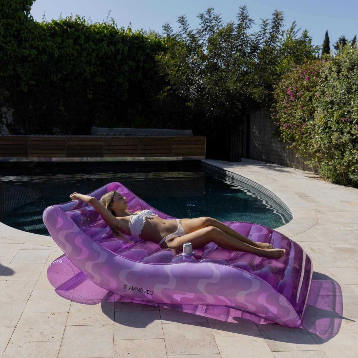 Colchão Flamingueo tipo chaise longue extragrande roxo retro 3