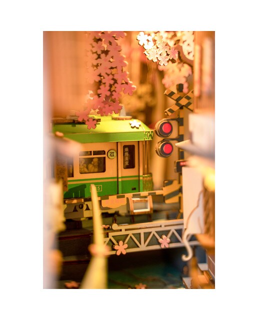 Maqueta de sujetalibros Rolife Sakura Densya 4