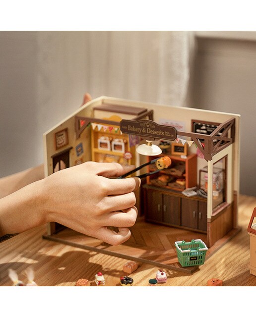 Maquete de Casa em Miniatura Rolife Becka´s Baking House 5