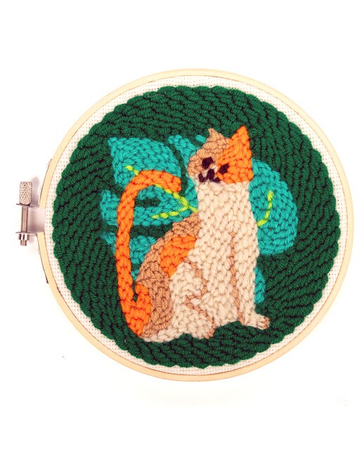 Set de costura punch needle gato de Kikkerland 1