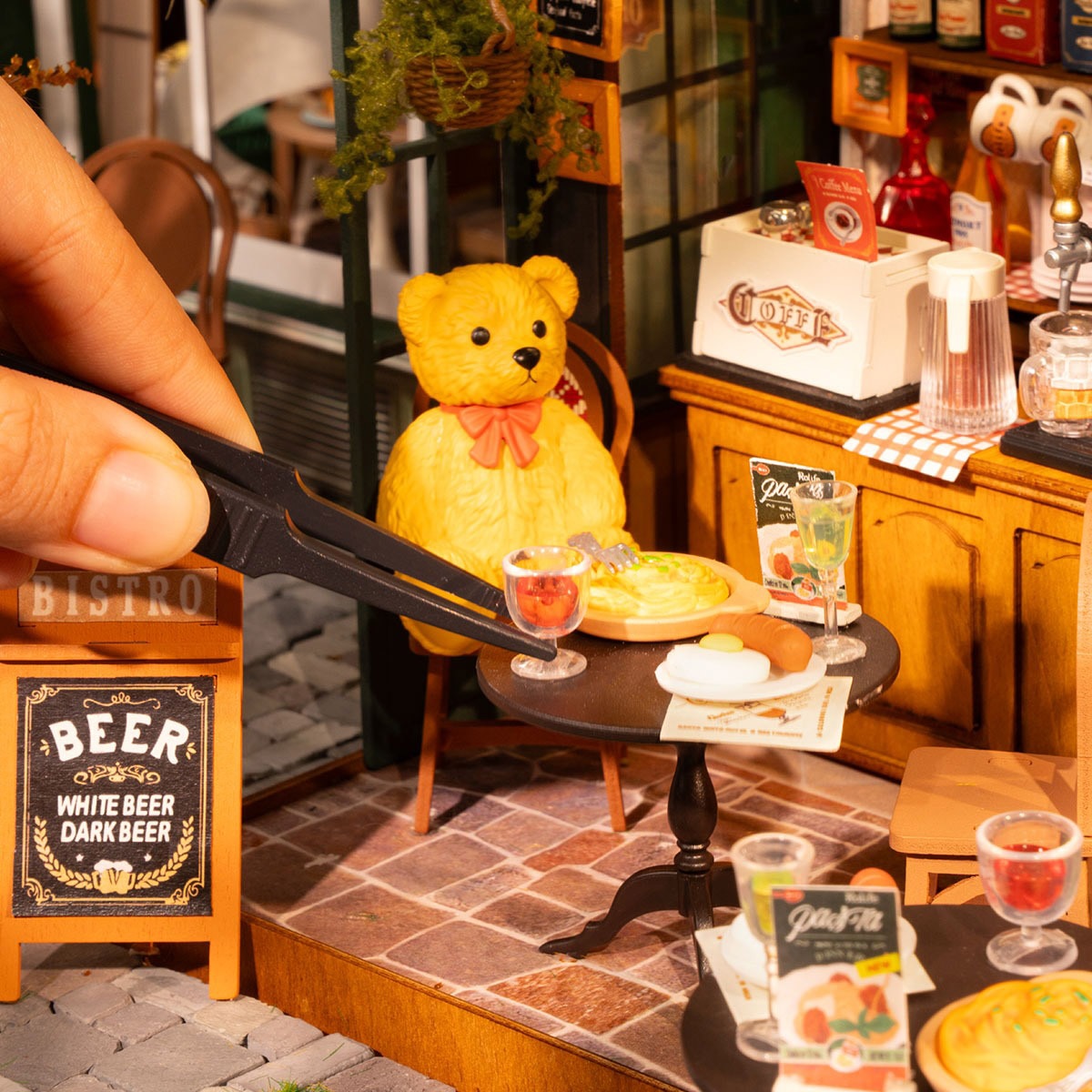 Maqueta de casa em miniatura Rolife Tipsy Restaurant 3