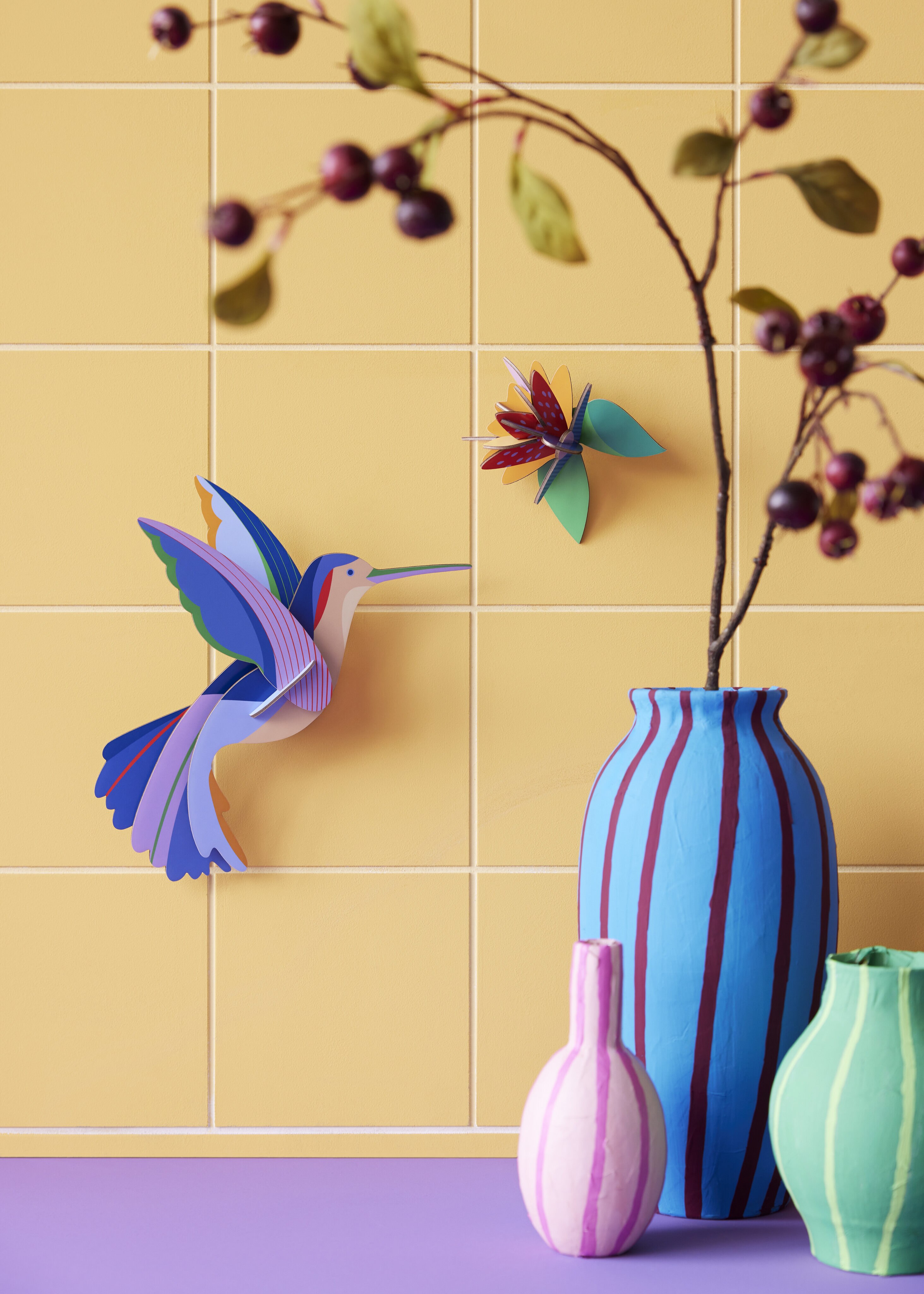 Ave do paraíso 3D da Studio ROOF feita com cartão reciclado 2