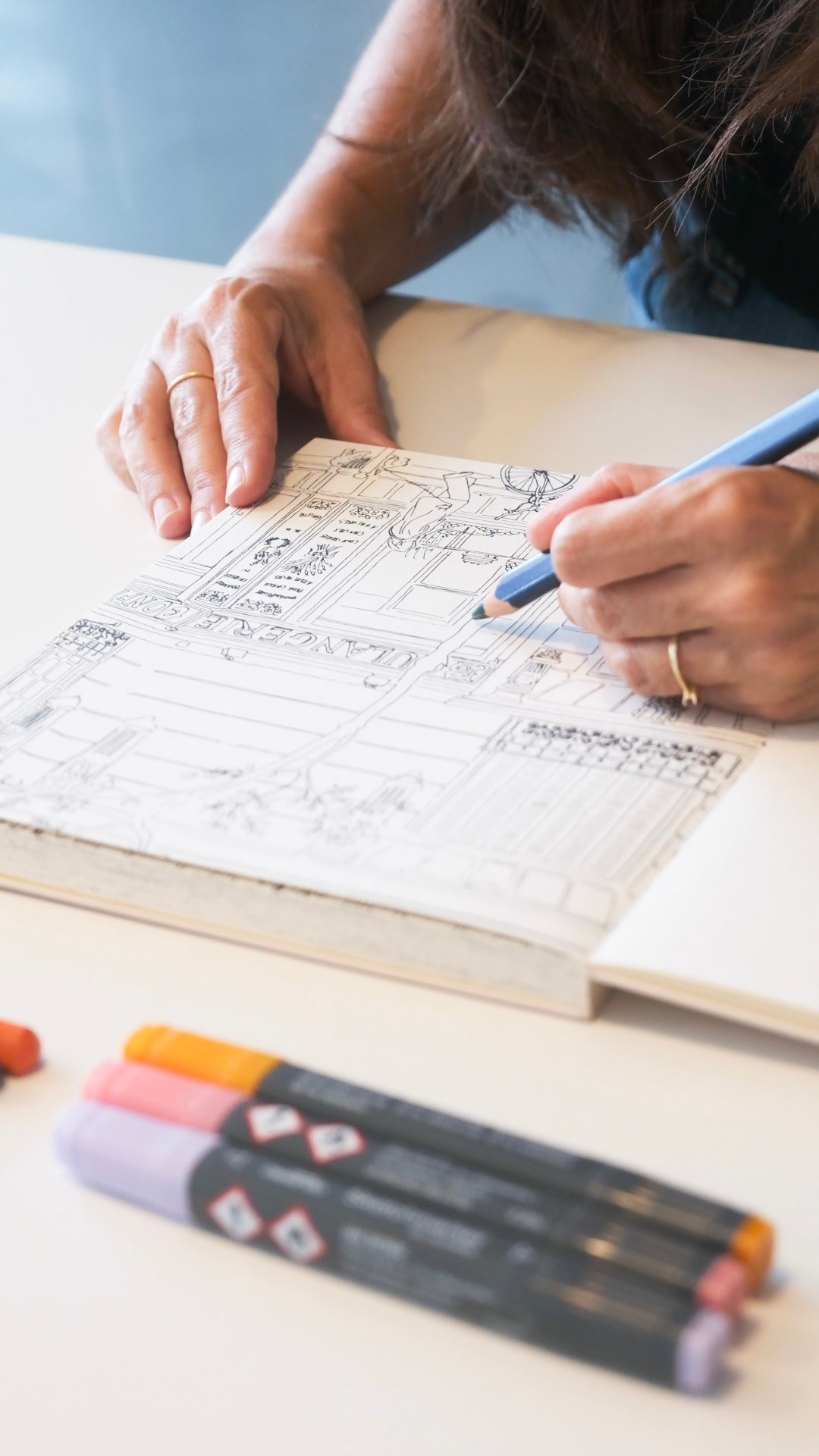 Livro Paris para colorir Cinco Tintas 9