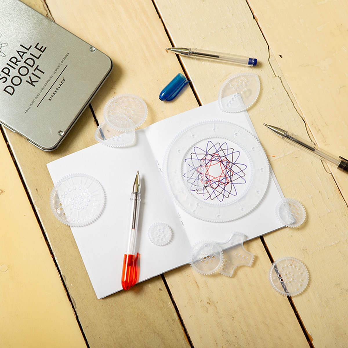 Kit de desenho mandala  Kikkerland 2