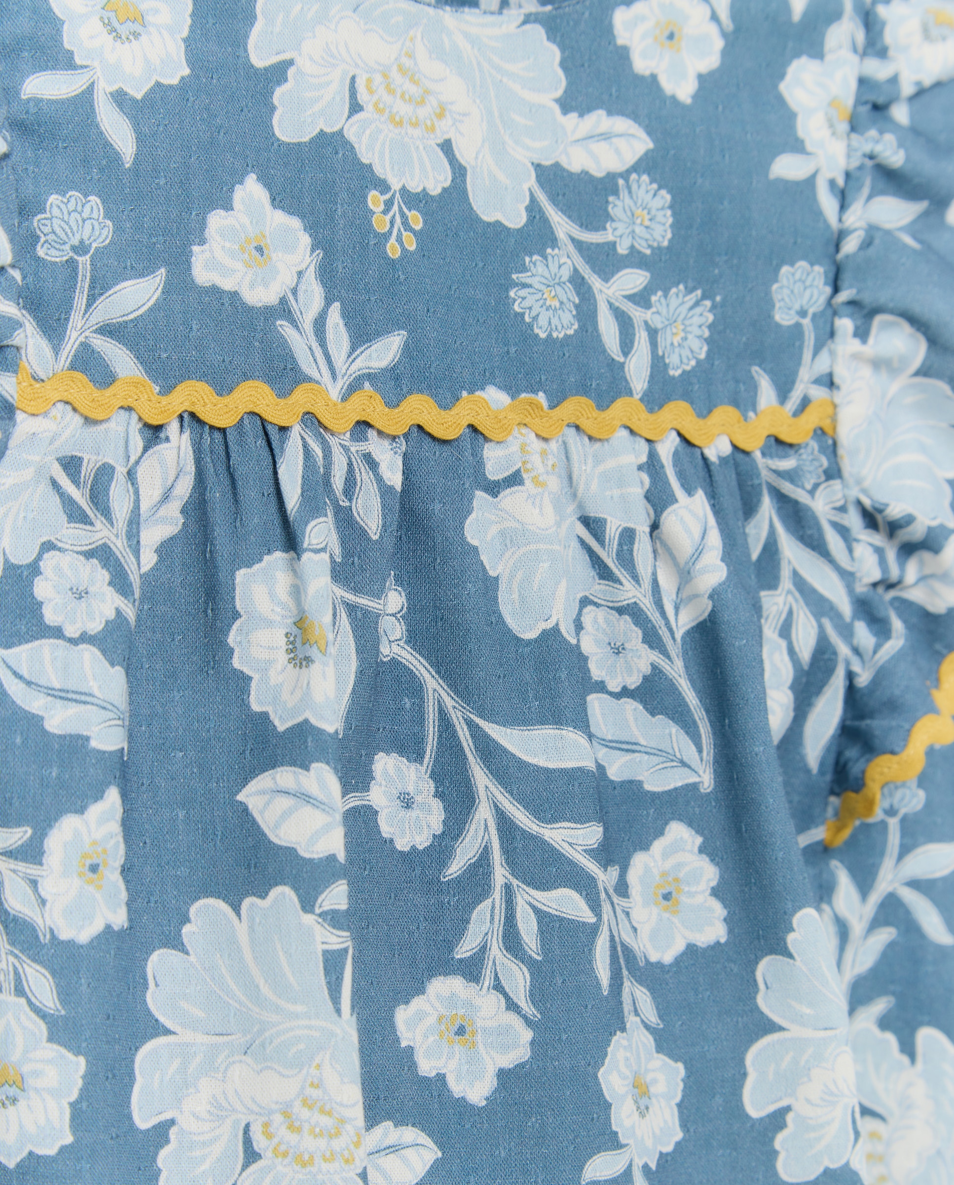 Blusa de Manga Curta com Gola com Fita Ondulada e All Over Print Floral Azul-5