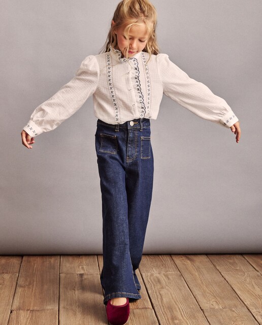 Imagem 0 de Blusa de Manga Comprida aos Quadrados com Detalhes Bordados