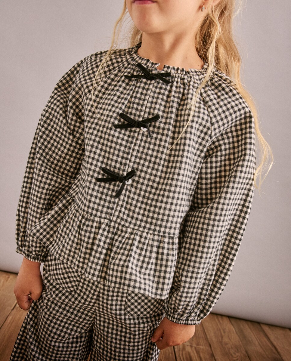 Blusa de Manga Comprida em Balão com Laços e Vichy Pequeno (4x4) Preto-2