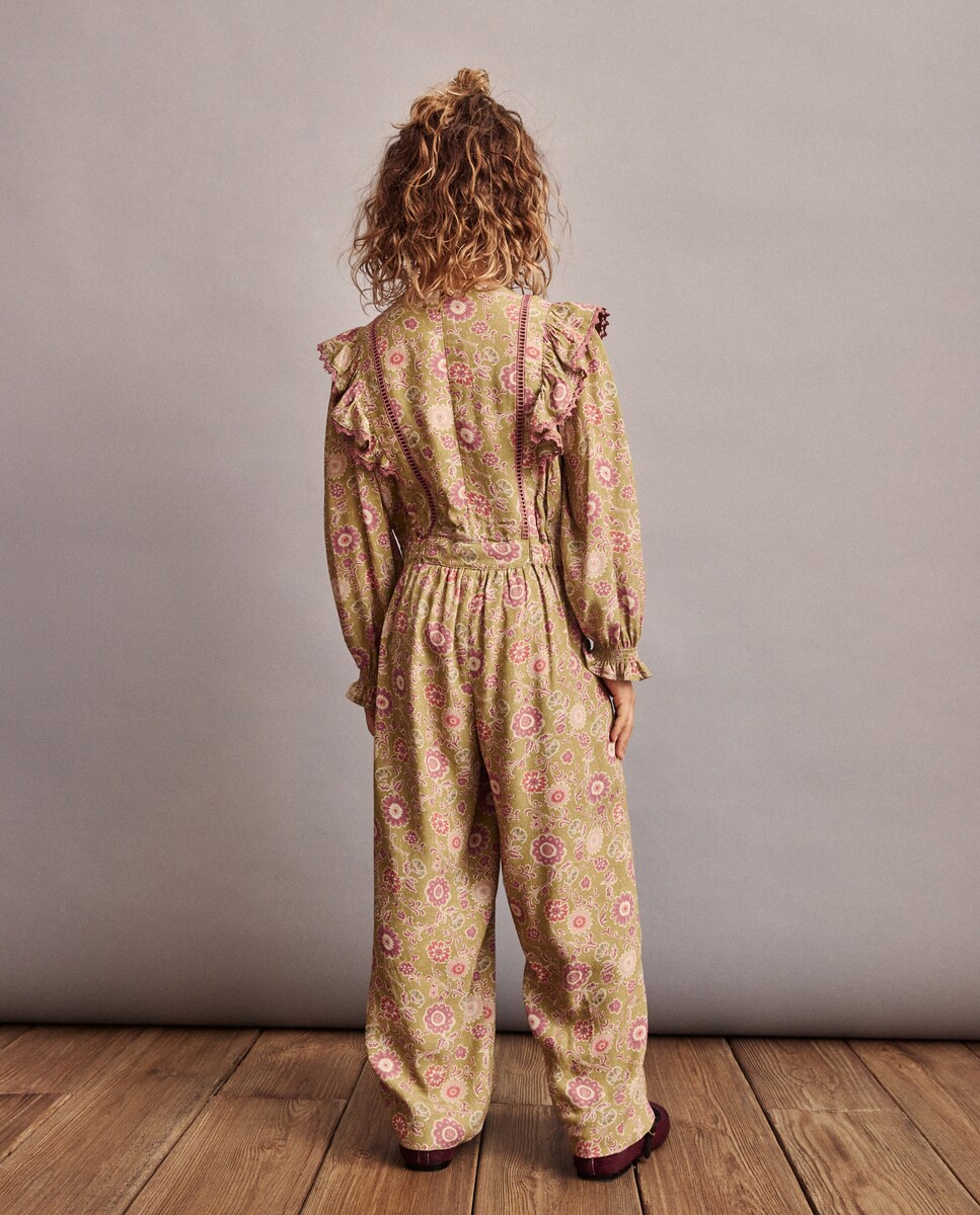 Macacão de Manga Comprida com Folhos e All Over Print Floral Rosa-3