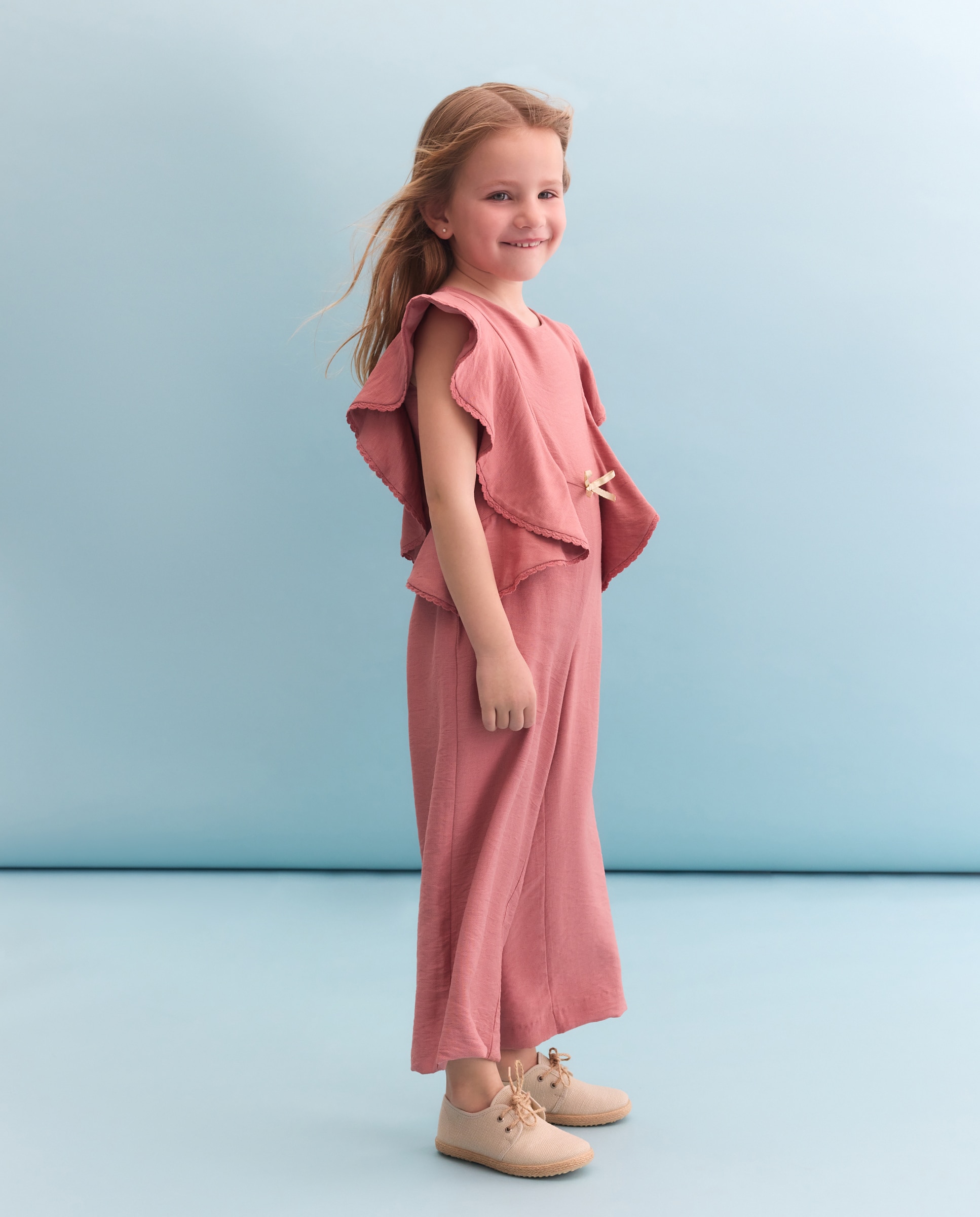 Macacão sem Mangas com Folhos e Laço na Cintura 220 Rosa Pálido-3