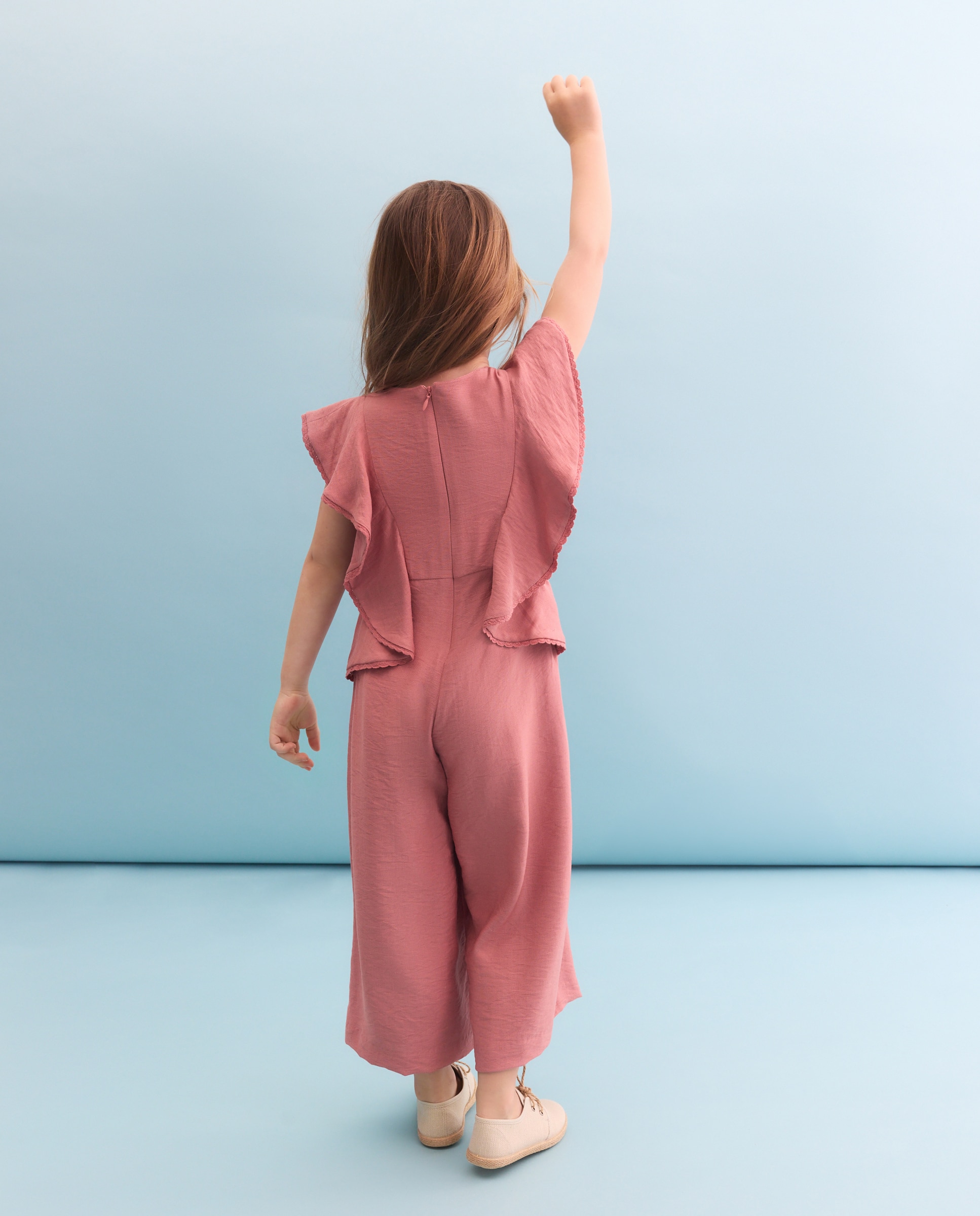 Macacão sem Mangas com Folhos e Laço na Cintura 220 Rosa Pálido-4