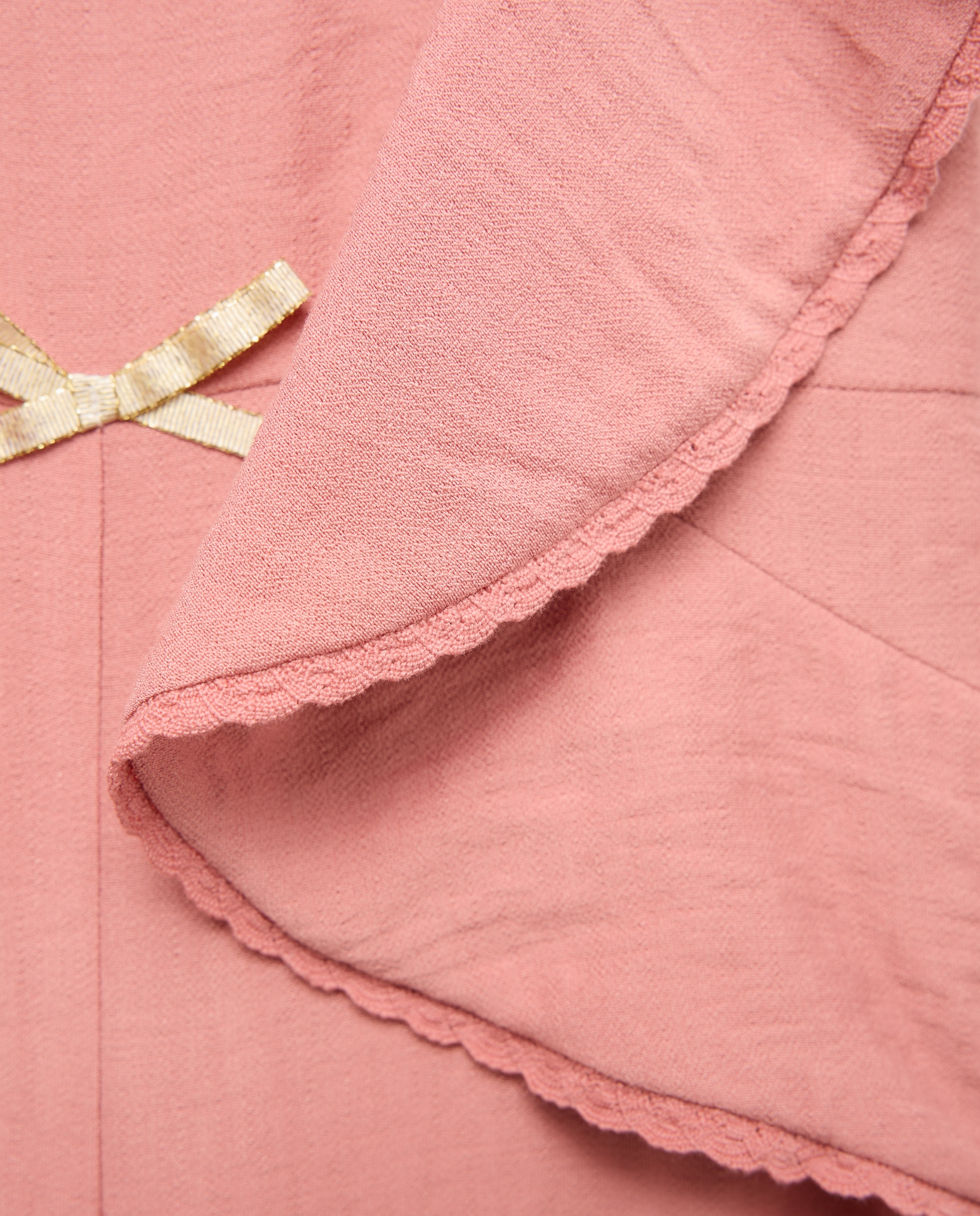 Macacão sem Mangas com Folhos e Laço na Cintura 220 Rosa Pálido-6