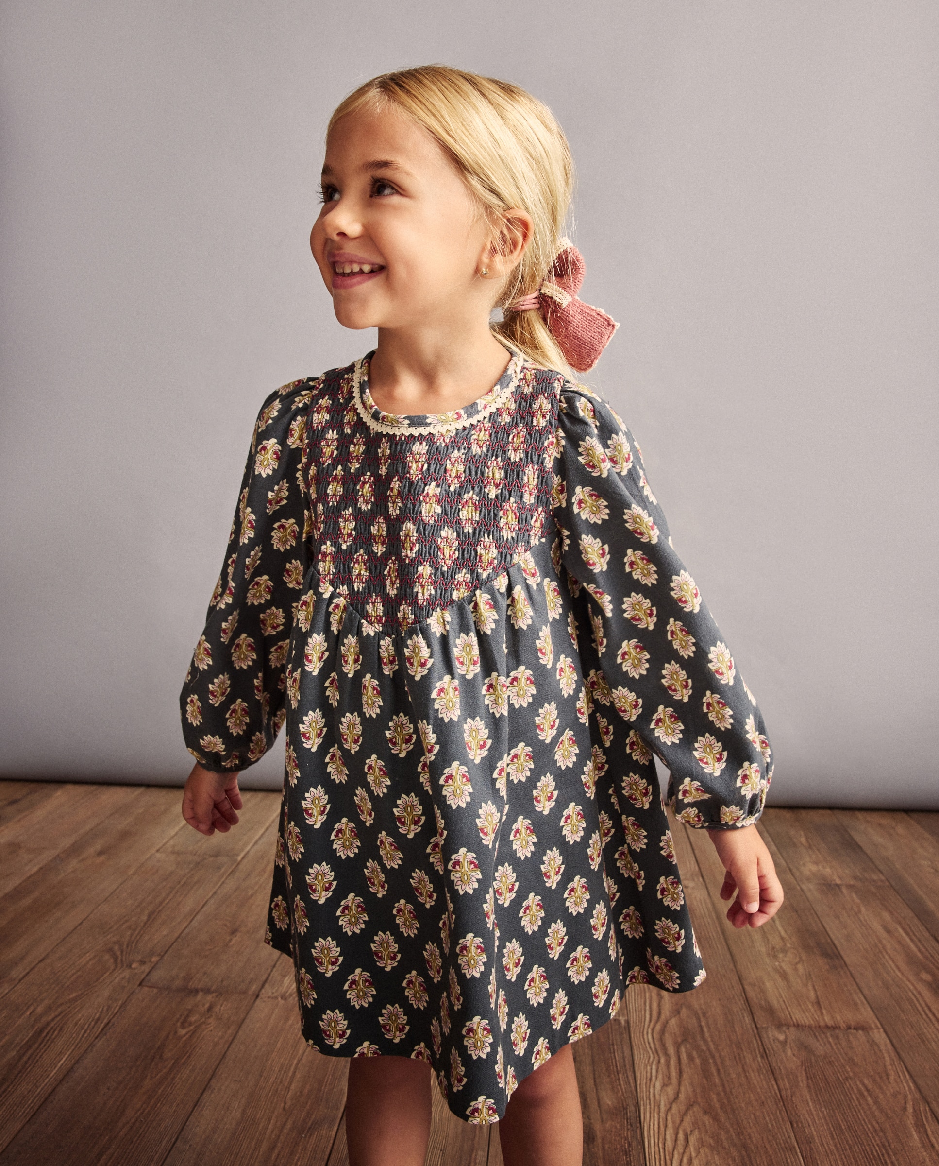 Imagem 0 de Vestido de Algodão de Manga Comprida com Smock à Máquina e All Over Print Floral