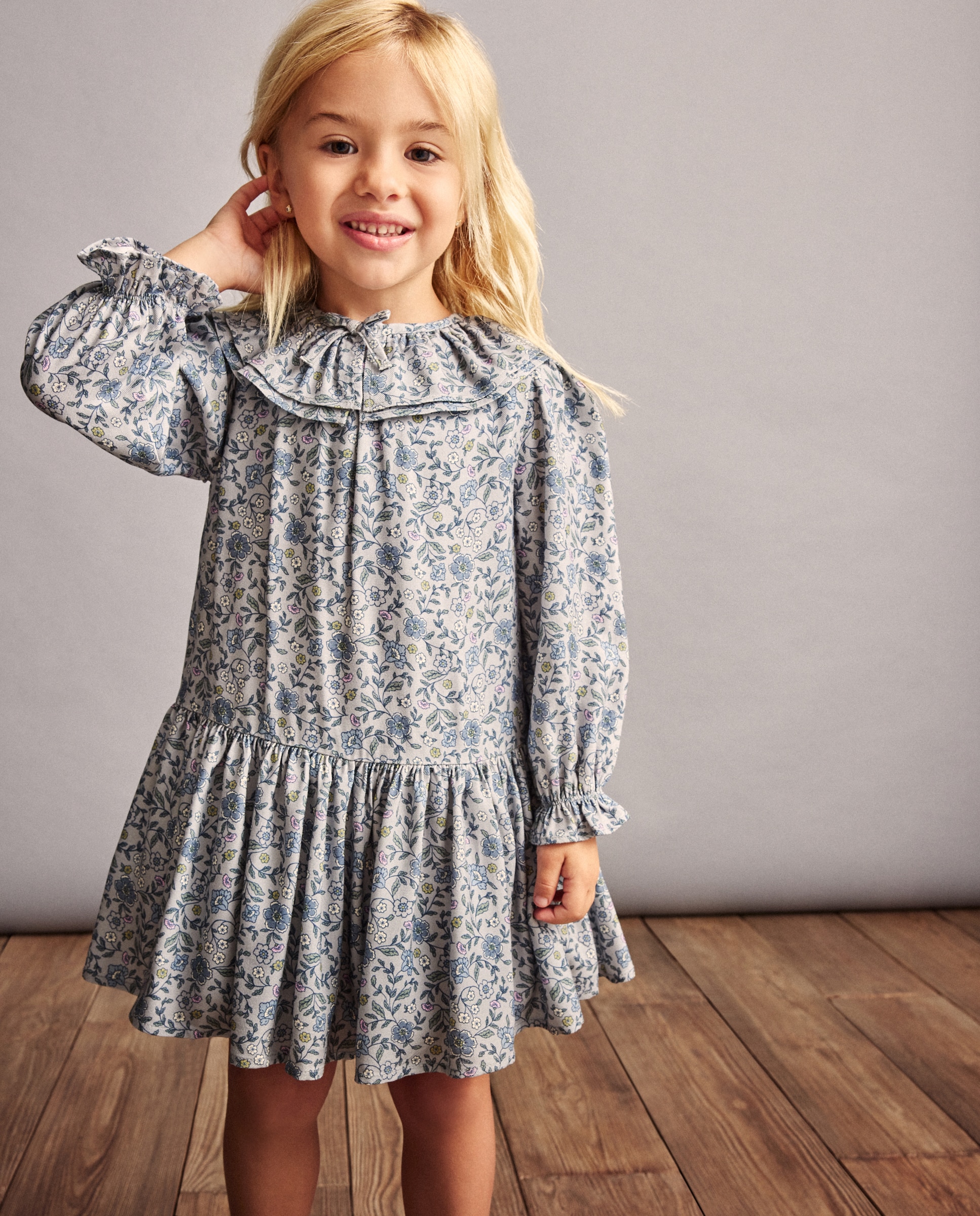 Vestido de Viscose com Manga Comprida e All Over Print Floral Azul-2