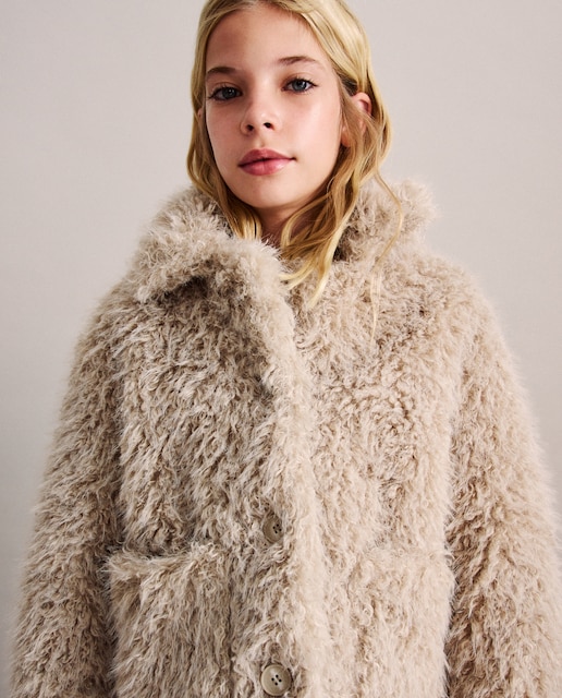 Imagem 0 de Sobretudo de Tecido Turco Curto com Bolsos