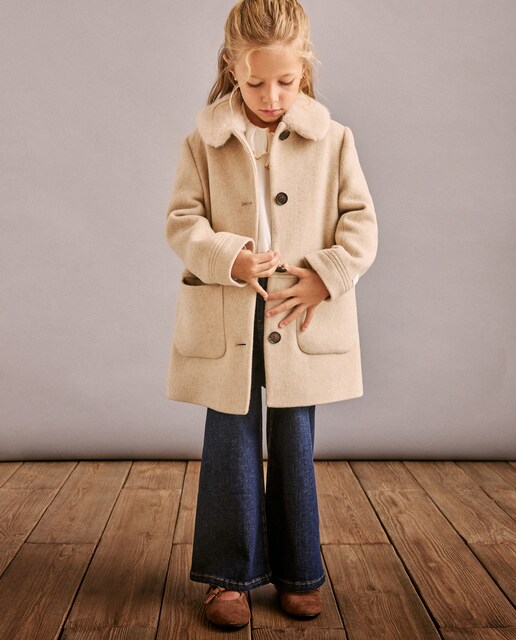 Imagen 0 de Abrigo doble faz y cuello pelo de niña