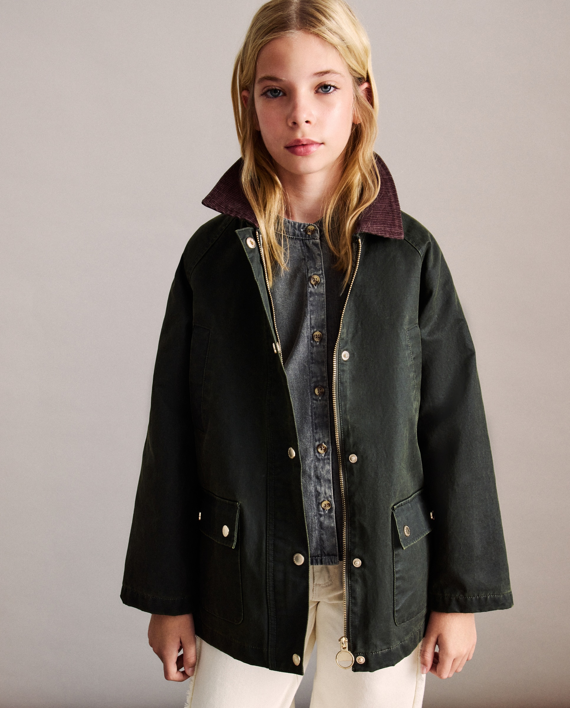 Imagem 0 de Parka Lisa Resinada Clássica