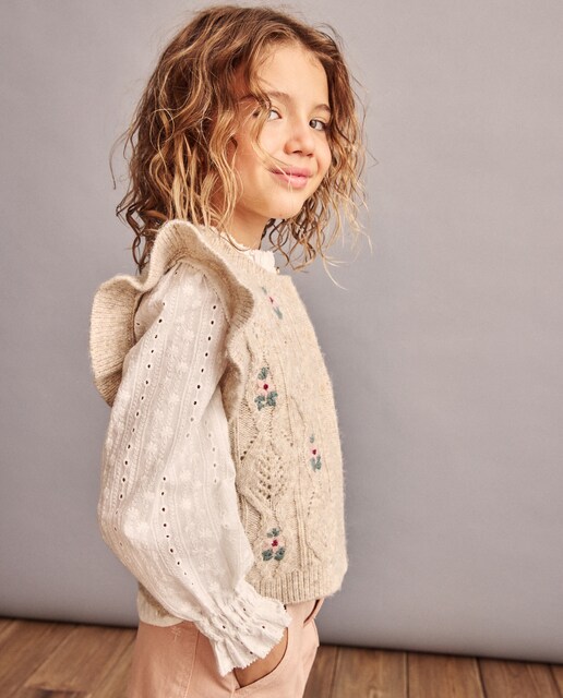 Imagen 0 de Chaleco abierto bordados contrastes de niña