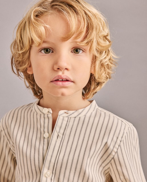 Imagen 0 de Camisa manga larga cuello Mao y raya fina de niño